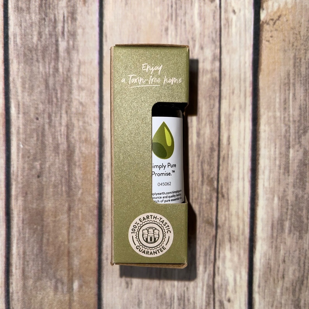 Simply Earth Tea Tree Essential Oil - Picture 7 of 8